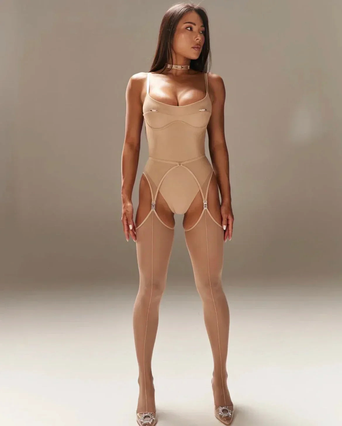 Set VEIL Nude Stockings with belt